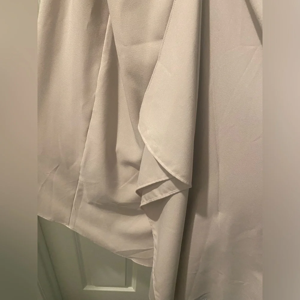 Champagne colored evening sleeveless dress. - Picture 3 of 6